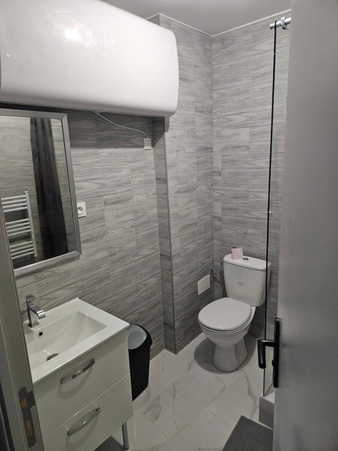 T2 Moderne, Calme Et Entierement Renove. Apartment เบซิเยร์ ภายนอก รูปภาพ