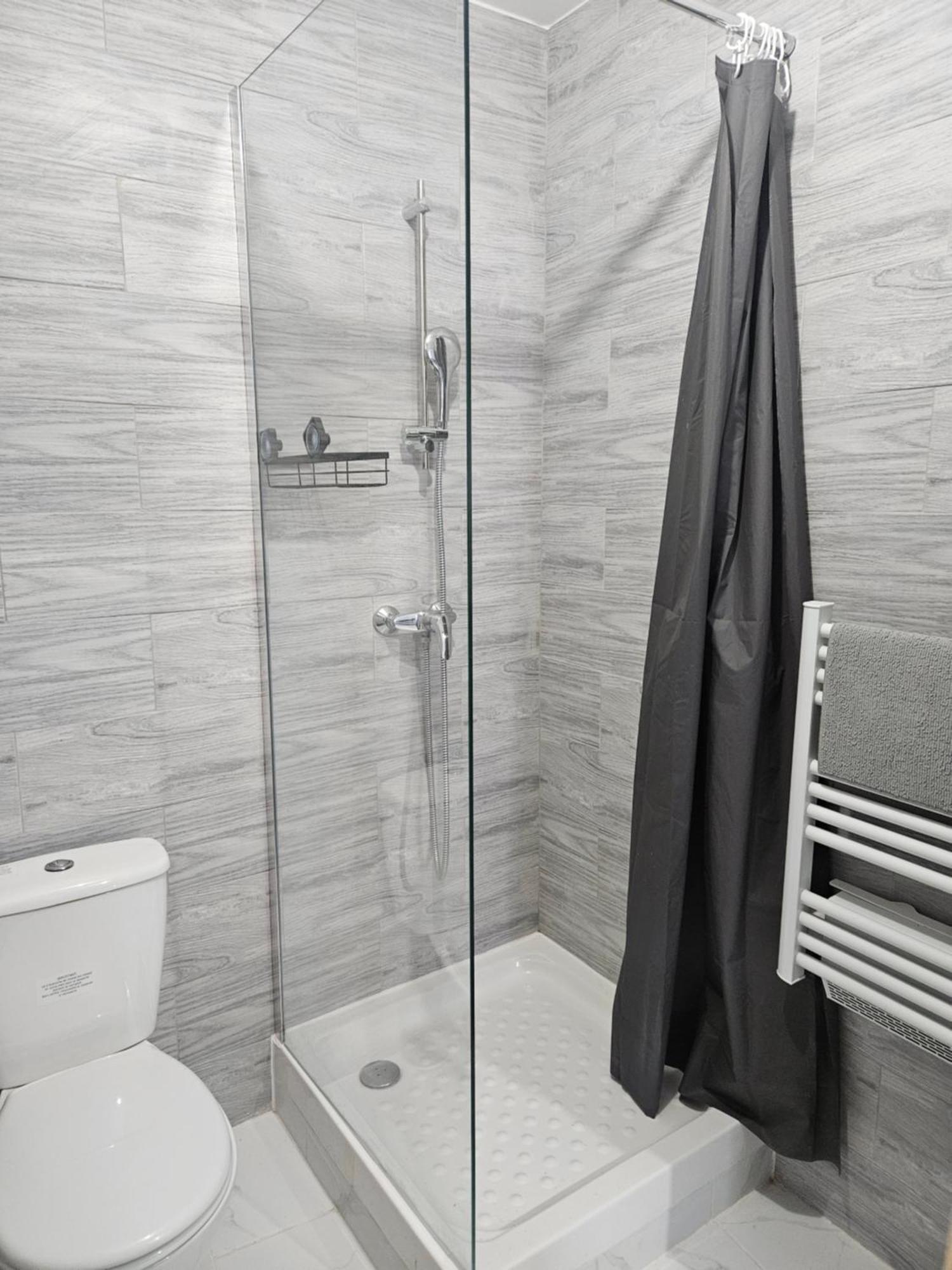 T2 Moderne, Calme Et Entierement Renove. Apartment เบซิเยร์ ภายนอก รูปภาพ