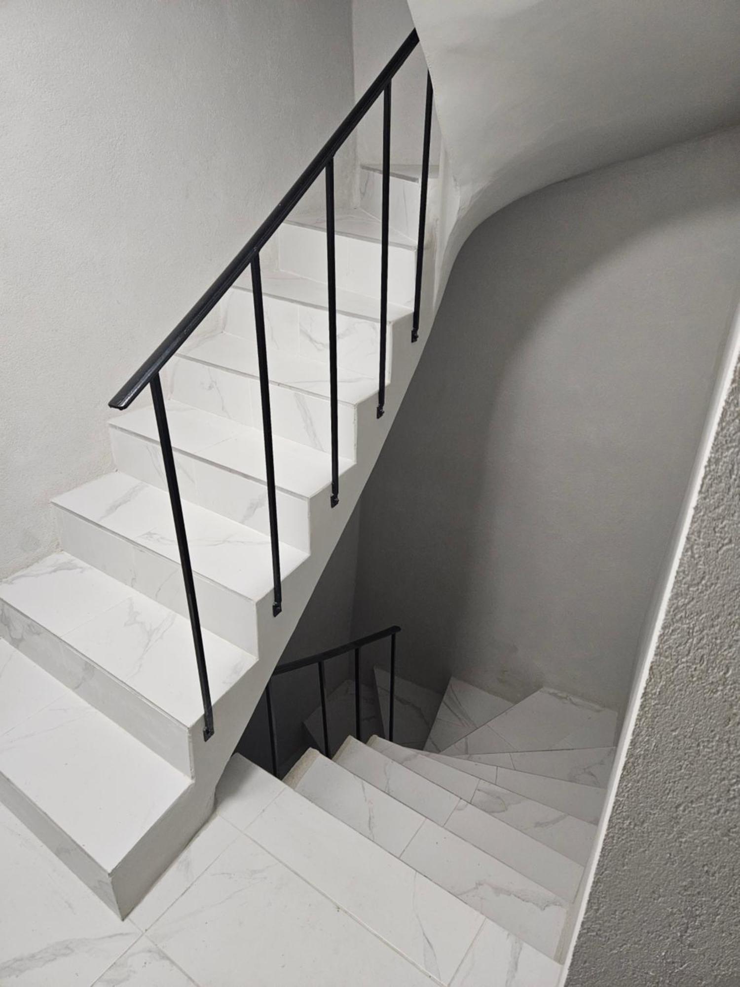 T2 Moderne, Calme Et Entierement Renove. Apartment เบซิเยร์ ภายนอก รูปภาพ